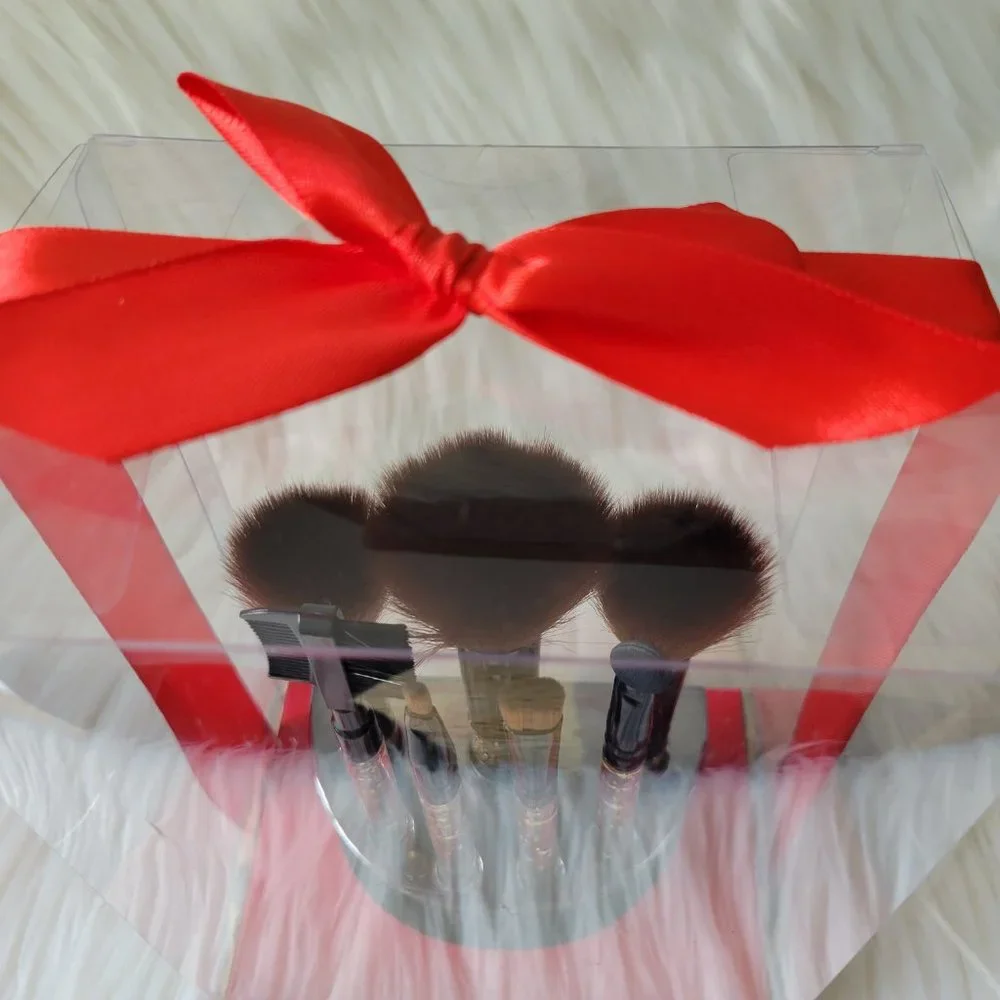 Juicy Couture 7 Piece Cosmetic Brush Set